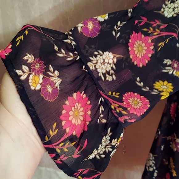 Womans Floral Xhilaration Sheer Cardigan / Kimono / Bolero Jacket in size Large - Picture 3 of 6